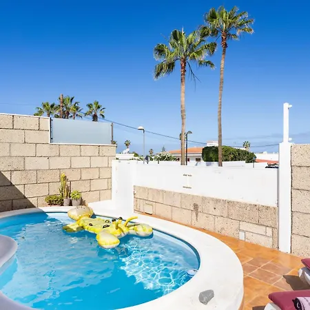 Carolina Villa *